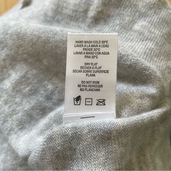 Anthropologie Sundry Wool Cashmere Scallop Gray Stripe Sleeve Sweater EUC Sz 1/S - Picture 12 of 12